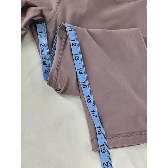 WOMEN'S LAVENDER GYM COMPRESSION LEGGINGS SIZE LARGE - VERY COMFORTABLE MATERIAL - Picture 11 of 11